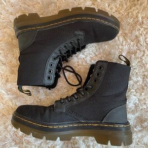 DR MARTEN COMBS BOOT - BLACK